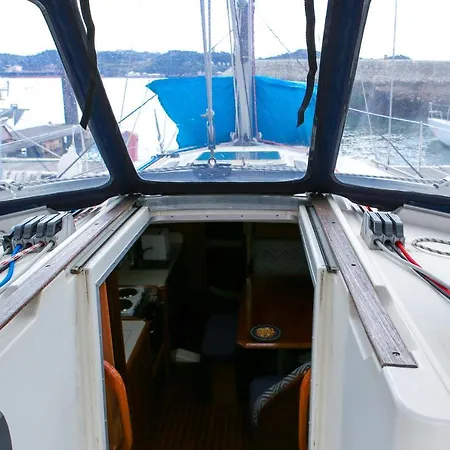 Botel In A Boat - Lisbon