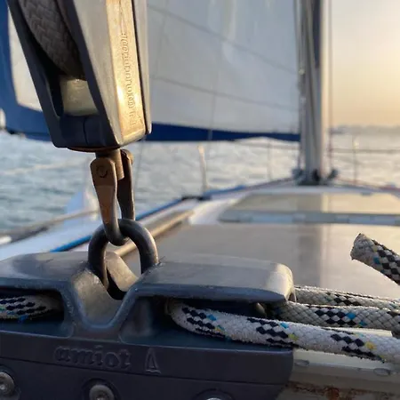 In A Boat - Botel *