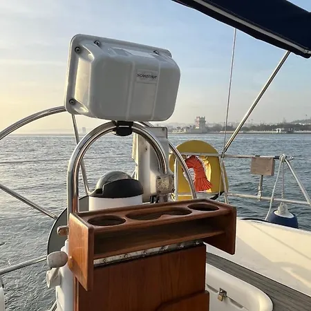 In A Boat - * Lisbon