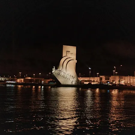 In A Boat - * Lisbon