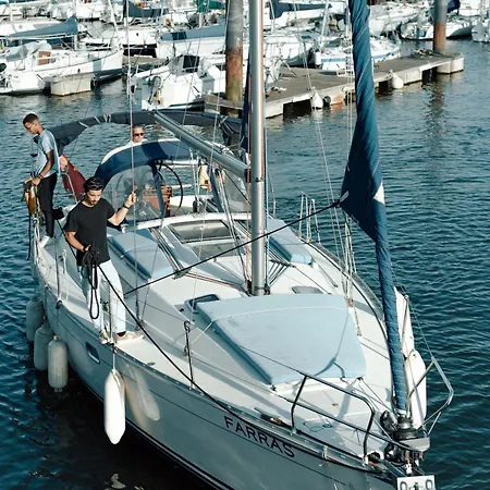 In A Boat - * Lisboa