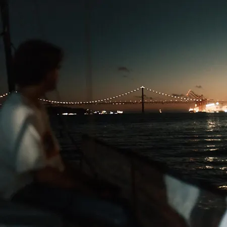 بوتيل In A Boat -