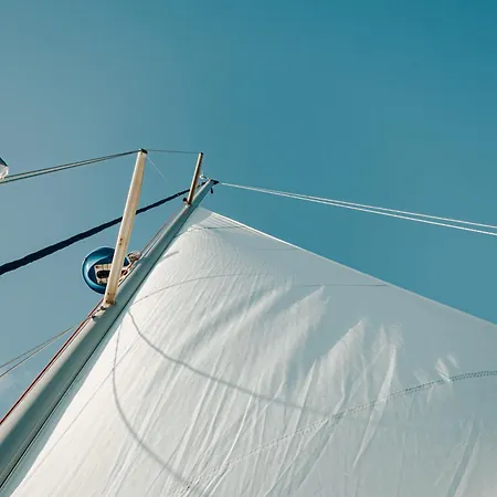 In A Boat - Bådhotel