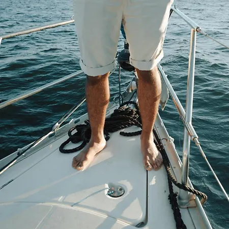 In A Boat - بوتيل